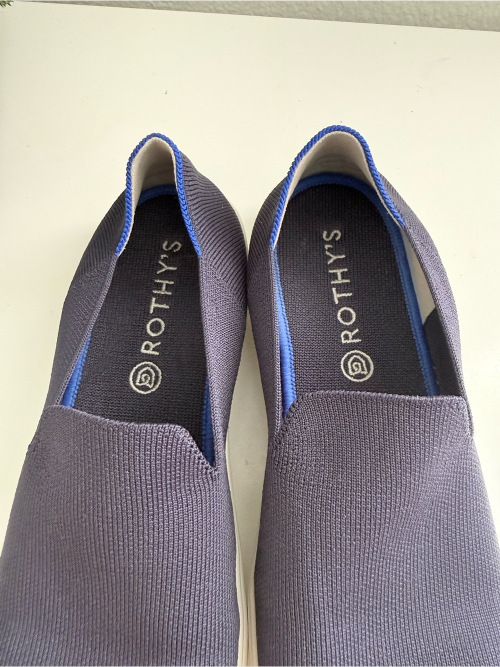 Rothy's sneakers women size 10.5 Navy Knit Slip-On with White Sole and Blue - Picture 2 of 8